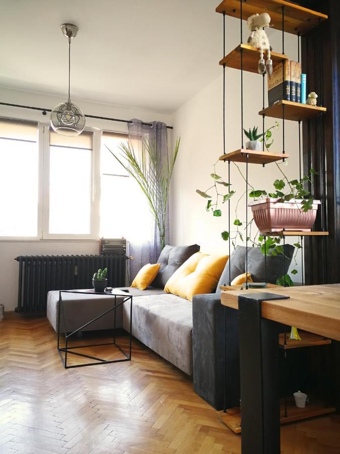 Sunny Downtown Apartment For 4 София Экстерьер фото