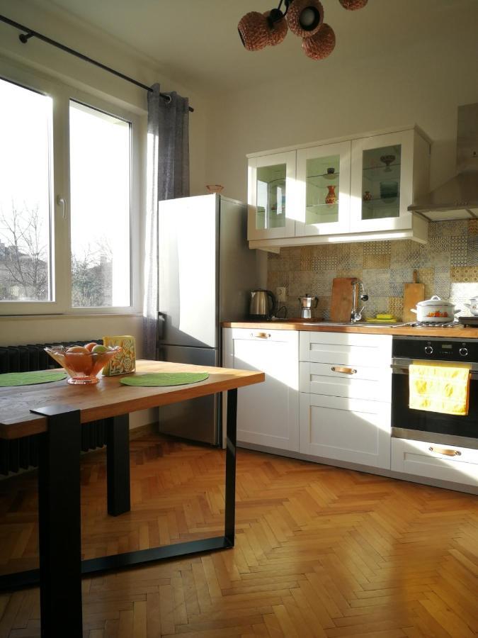 Sunny Downtown Apartment For 4 София Экстерьер фото